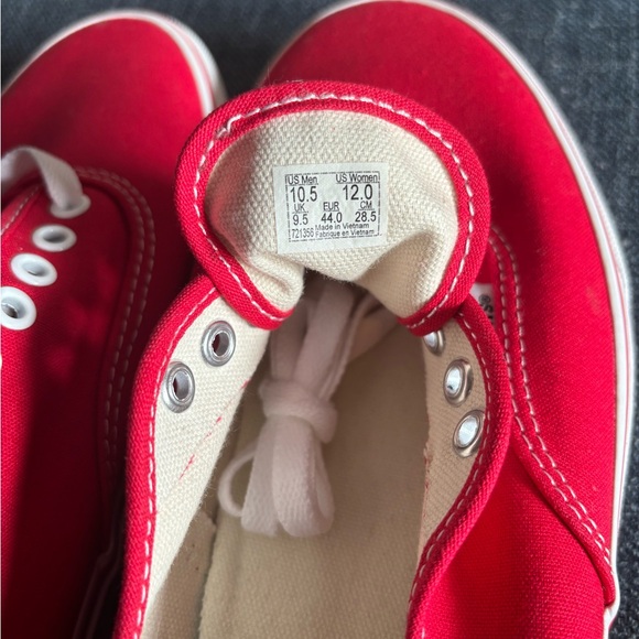 Vans Authentic Icon Men’s Red Canvas Shoes size 10.5M/12W BRAND NEW IN BOX - Picture 6 of 13